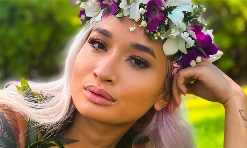 Lei'd in Hawaii with Avery Black - Beautiful Asian Babe Outdoor Sex